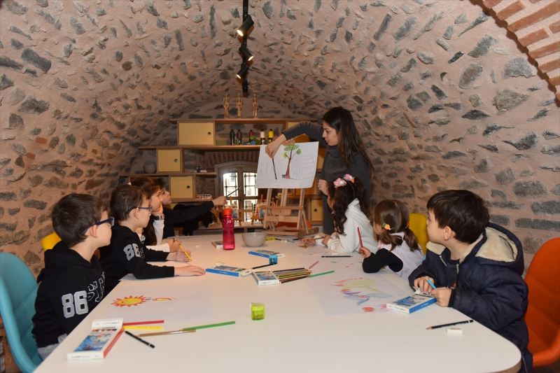 Bursa'daki 6 asırlık medrese bilim meraklılarını ağırlamaya başladı 5