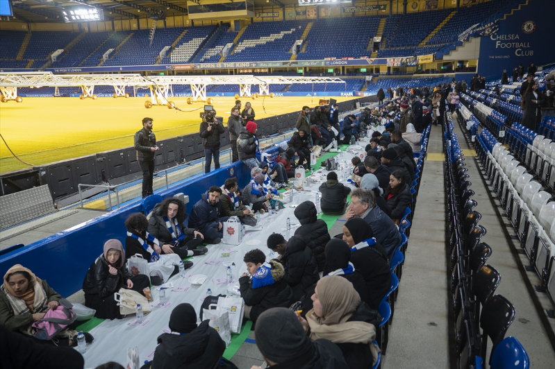 Chelsea, stadında iftar vererek bir ilke imza attı 12