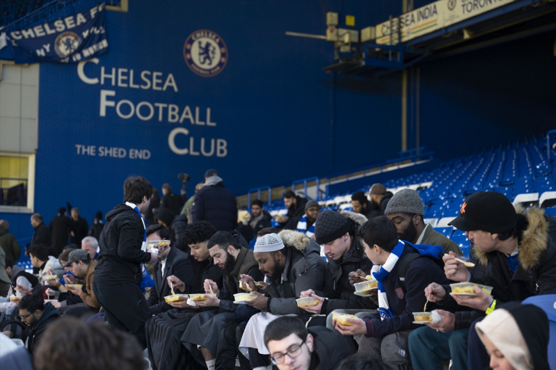 Chelsea, stadında iftar vererek bir ilke imza attı 7