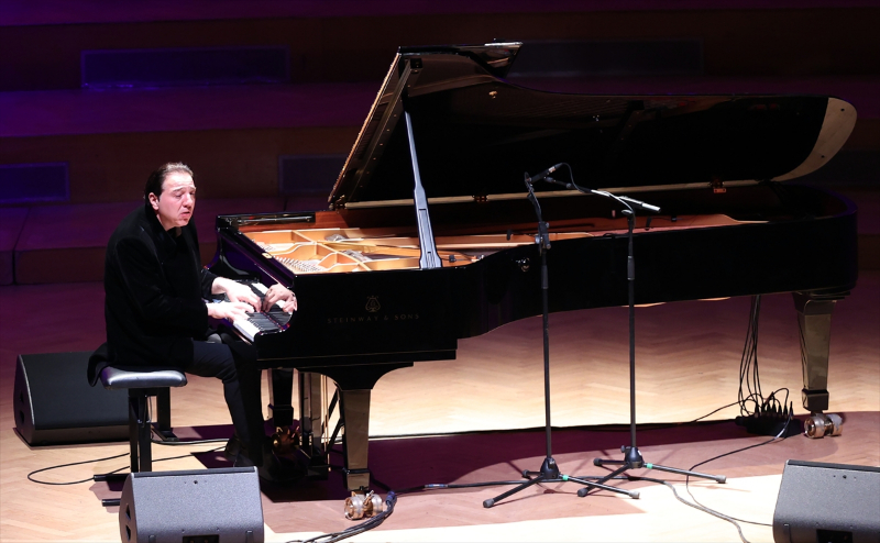 Fazıl Say ve Serenad Bağcan depremzedeler için Brüksel'de sahne aldı 1