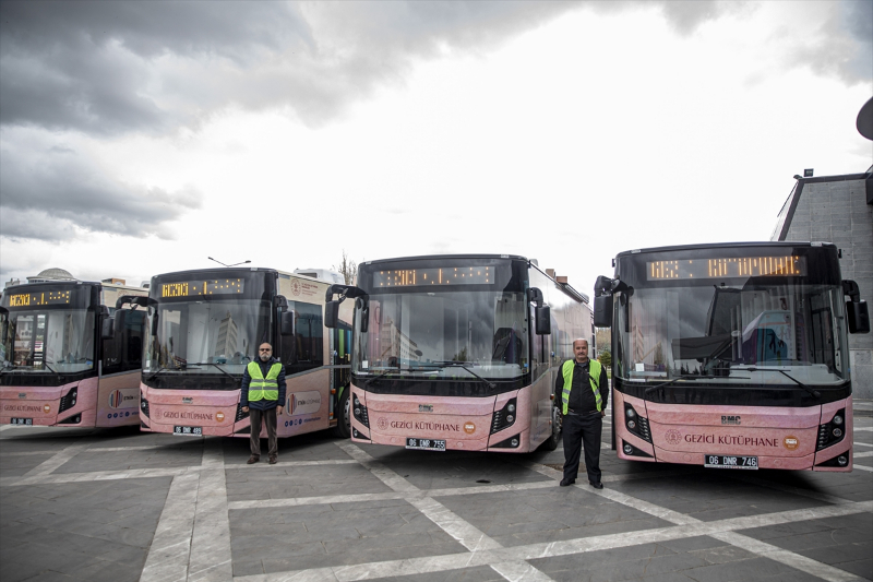 Kültür ve Turizm Bakanlığından deprem bölgesine 10 gezici kütüphane 1