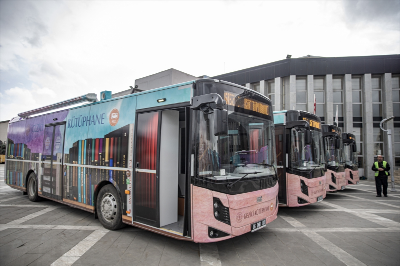 Kültür ve Turizm Bakanlığından deprem bölgesine 10 gezici kütüphane 3