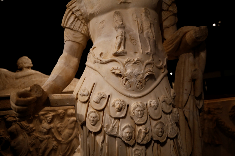 ABD'de ele geçirilip Antalya'ya getirilen 12 tarihi eser tanıtıldı 3