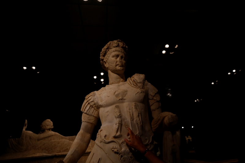 ABD'de ele geçirilip Antalya'ya getirilen 12 tarihi eser tanıtıldı 2