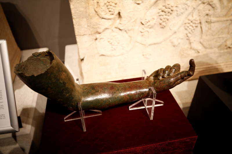 ABD'de ele geçirilip Antalya'ya getirilen 12 tarihi eser tanıtıldı 10