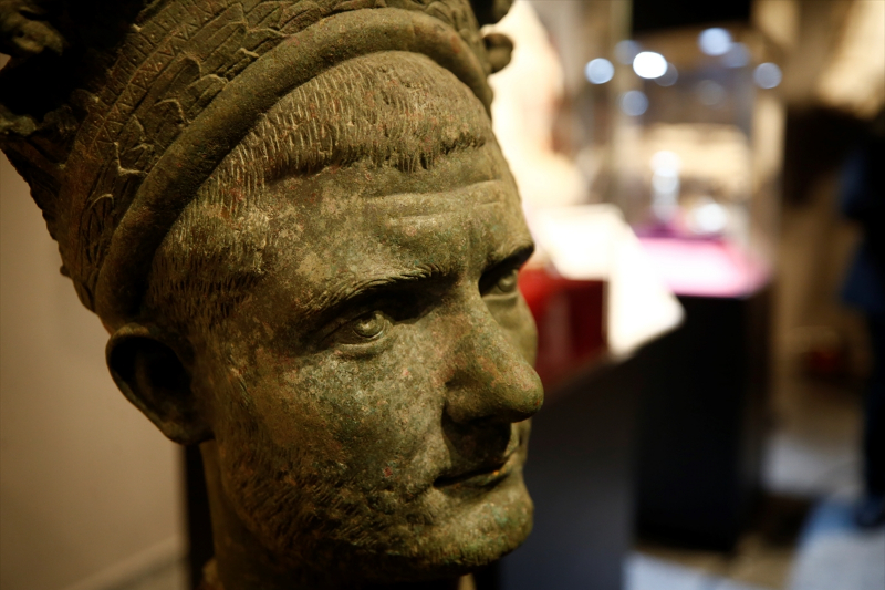 ABD'de ele geçirilip Antalya'ya getirilen 12 tarihi eser tanıtıldı 15