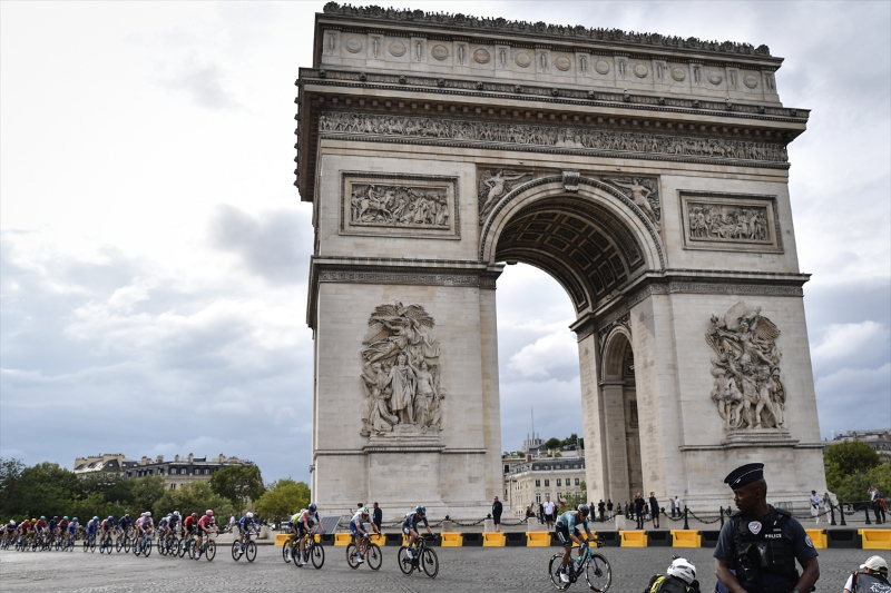 Fransa Bisiklet Turu'nda zafere Jonas Vingegaard ulaştı