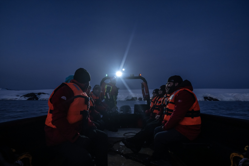 Türk bilim ekibi Antarktika'ya ulaştı 2