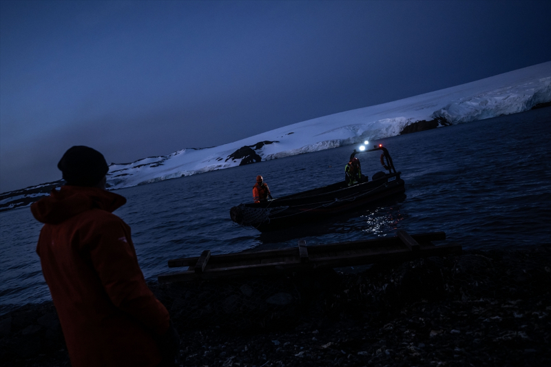 Türk bilim ekibi Antarktika'ya ulaştı 8