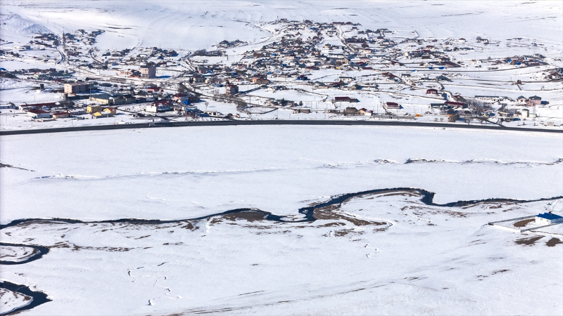 Kars-Ardahan sınırındaki menderesler her mevsim farklı güzelliğe bürünüyor 10