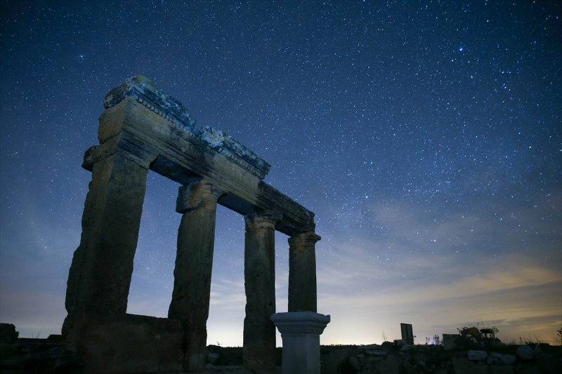 "Makedon askerlerin kalesi" Blaundos Antik Kenti'nde yıldızlı gece 2