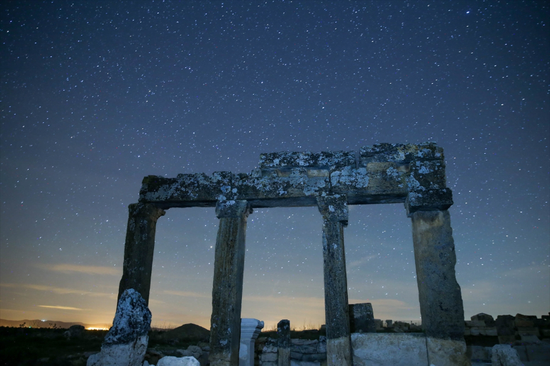 "Makedon askerlerin kalesi" Blaundos Antik Kenti'nde yıldızlı gece 3