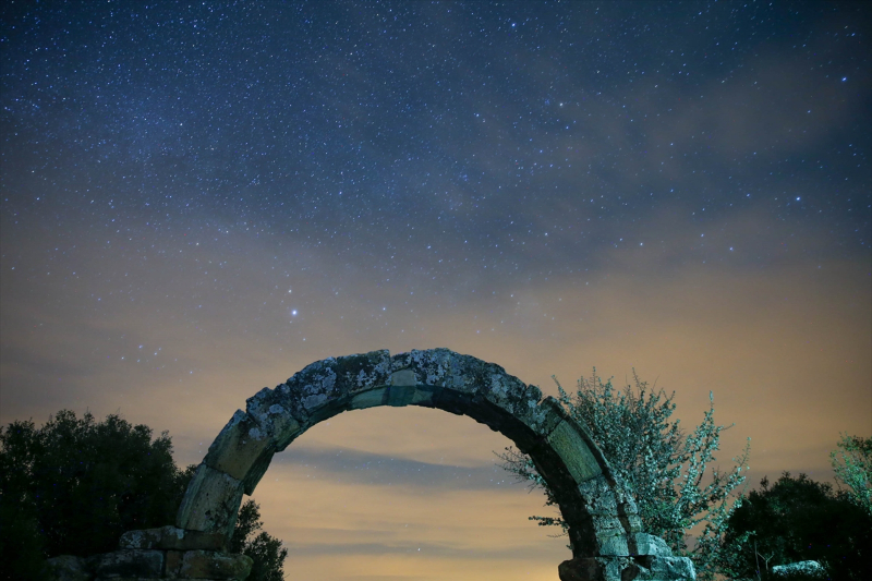 "Makedon askerlerin kalesi" Blaundos Antik Kenti'nde yıldızlı gece 7