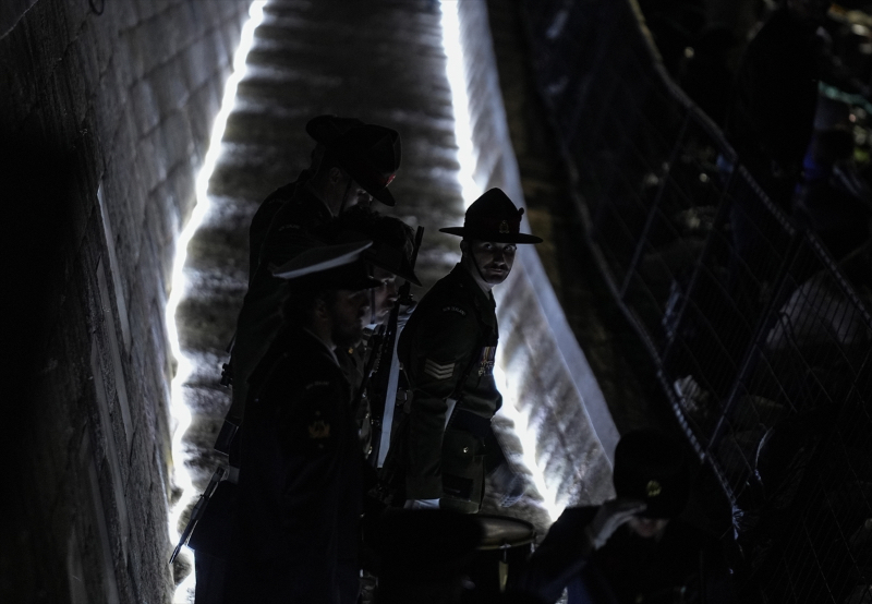 Anzak Koyu'nda geleneksel "Şafak Ayini" yapıldı 4