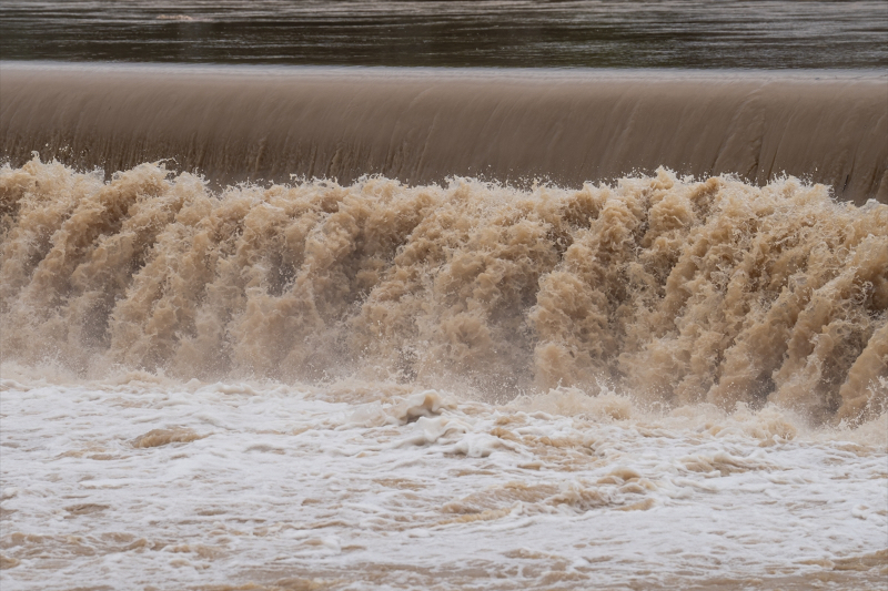 Çin'de yaşanan sele dönüşen şiddetli yağış Guangdong eyaletini vurdu 7