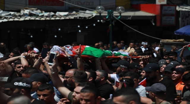 Filistinli genç, İsrail askerlerinin açtığı ateşle hayatını kaybetti