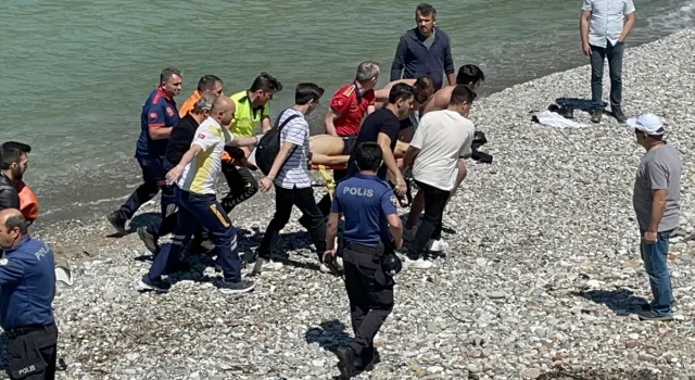 Zonguldak’ta denizde boğulma tehlikesi geçiren üniversite öğrencisi tedaviye alındı