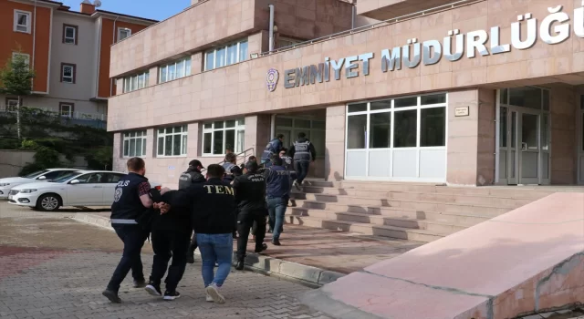 Yozgat’ta DEAŞ operasyonunda yakalanan 10 şüpheliden 2’si tutuklandı