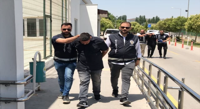 Adana’da tartıştıkları kişiyi silahla öldürdükleri iddia edilen 2 şüpheli tutuklandı
