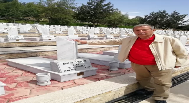 48 yıl sonra Kıbrıs’a giderek şehit arkadaşları için dua etti