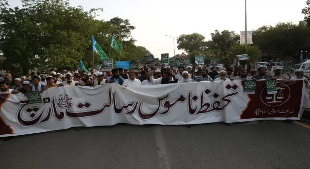 Hindistan’da Hz. Muhammed’e yönelik hakaret Pakistan’da protesto edildi