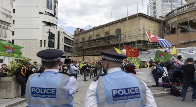 Londra’da terör örgütü PKK yandaşları yürüyüş düzenledi