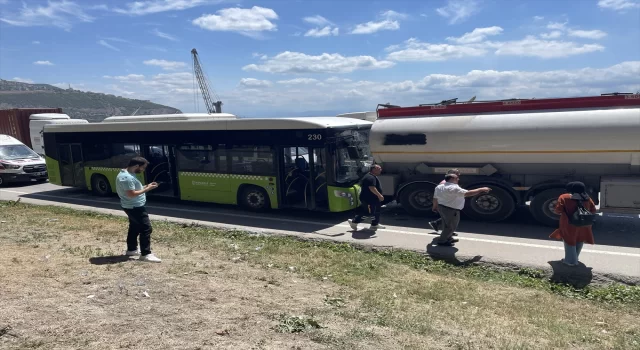 Kocaeli’de belediye otobüsü tankere çarptı, 11 yolcu yaralandı