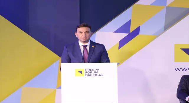 Kuzey Makedonya Dışişleri Bakanı Osmani, Prespa Diyalog Forumu’nda konuştu: