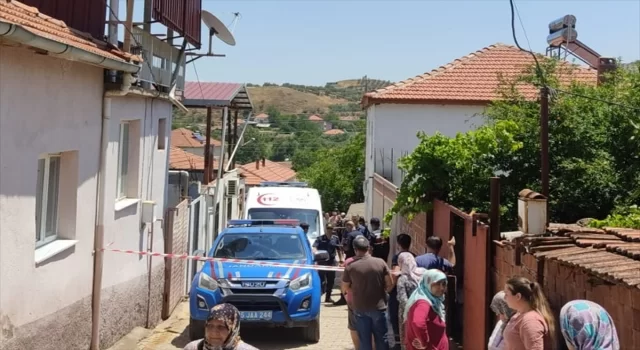 Manisa’da evli çift evlerinde bıçaklanarak öldürülmüş bulundu