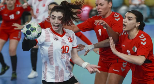 A Milli Kadın Hentbol Takımı, hazırlık maçında Cezayir’e 3428 yenildi