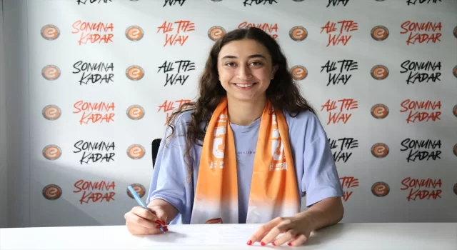 Eczacıbaşı Dynavit, Elif Şahin’in sözleşmesini uzattı