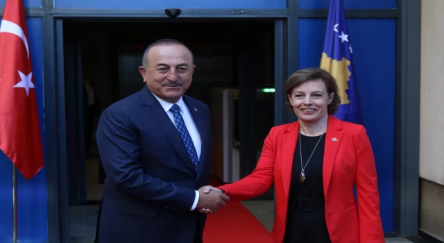 Bakan Çavuşoğlu, Kosovalı mevkidaşı GervallaSchwarz ile ortak basın toplantısında konuştu: