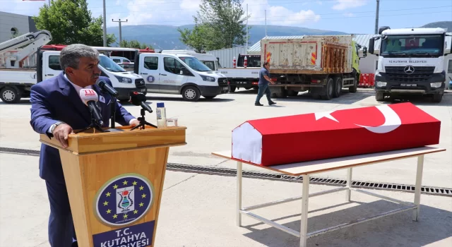 Kütahya’da toprak altında kalarak hayatını kaybeden işçinin cenazesi defnedildi