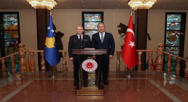 Milli Savunma Bakanı Akar, Kosova Güvenlik Kuvveti Komutanı’nı kabul etti