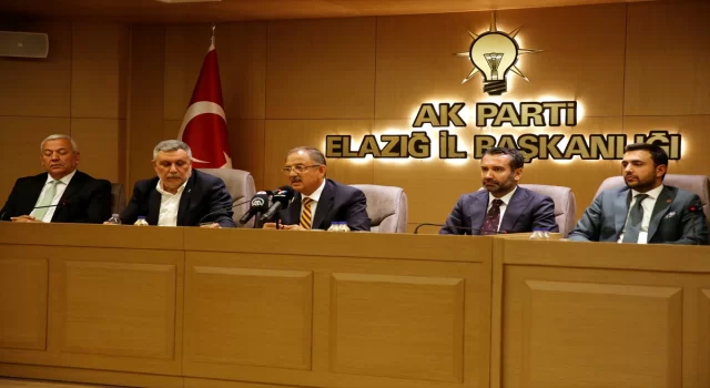 AK Parti’li Özhaseki, Elazığ’da parti teşkilatına seslendi: