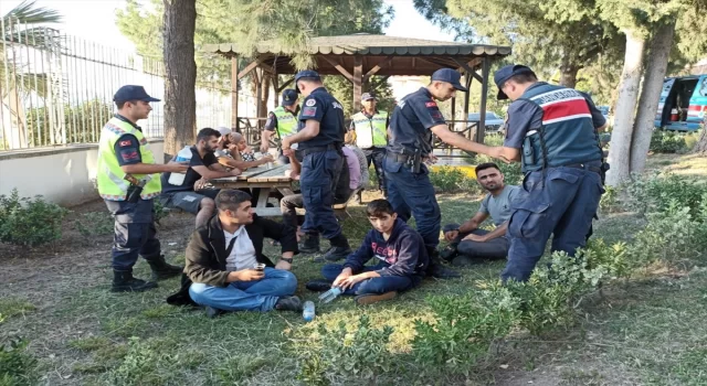 İzmir’de yasa dışı geçiş hazırlığındaki 118 düzensiz göçmen yakalandı