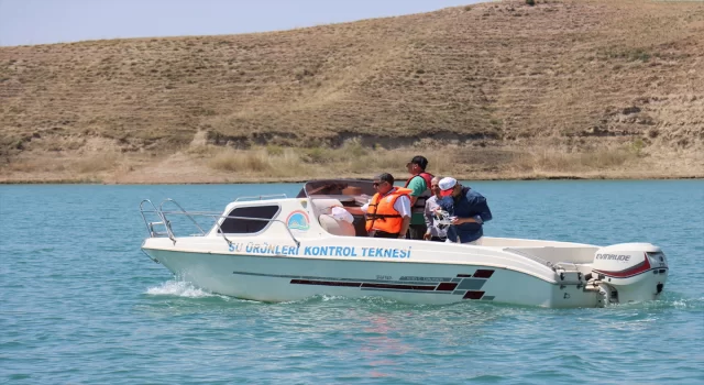 Atatürk Barajı göletinde av yasağı denetimleri dron yardımıyla yapılıyor