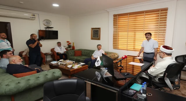 Diyanet İşleri Başkanı Erbaş, Medine’de Türk Hac İşleri Ofisi’ni ziyaret etti: