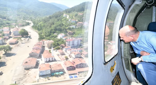 İçişleri Bakanı Soylu, Kastamonu’da sel bölgesini havadan inceledi
