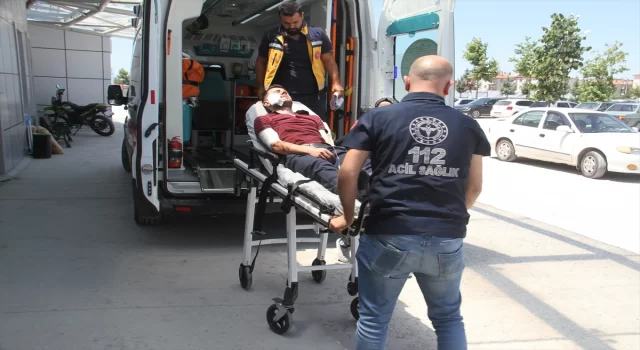 Konya’da ziyarete gittiği iş yerinde tüfekle kazara vurulan kişi yaralandı