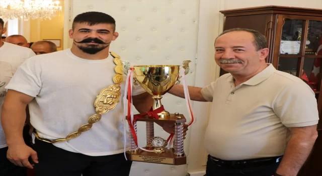 Kırkpınar Başpehlivanı Şimşek’ten Edirne Belediye Başkanı Gürkan’a ziyaret