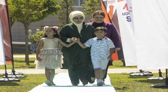Emine Erdoğan, Koruyucu Aile Günü Şenliği’ne katıldı