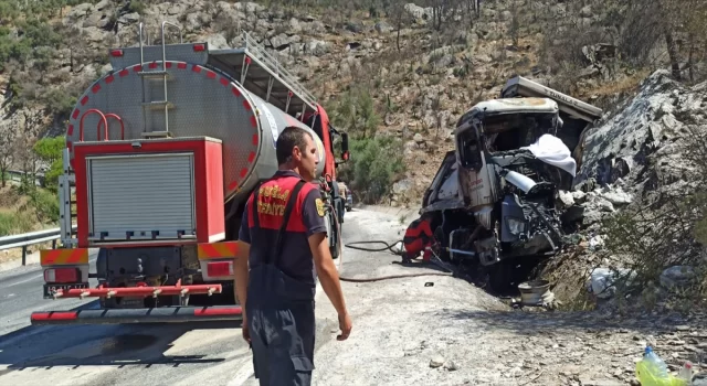 Muğla’da kaza sonrası yanan tırın sürücüsü öldü