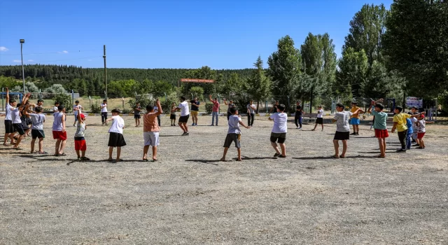 Diyarbakır’da 1500 öğrenciye Hazar Uyanış Gençlik Kampında ücretsiz tatil imkanı 