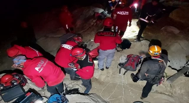 Antalya’da yayladaki kuyuya düşen kişi kurtarıldı