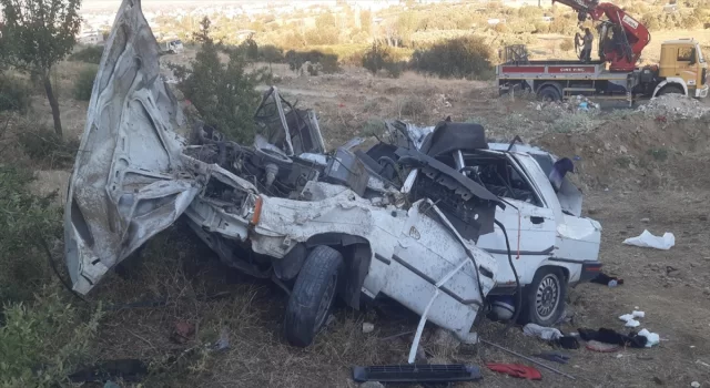 Aydın’da şarampole yuvarlanan otomobildeki 2 kişi öldü