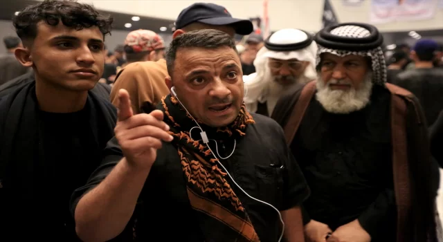 Irak Meclisinde eylem yapan Sadr destekçileri, ”erken seçim ve Maliki’nin yargılanmasını” istiyor