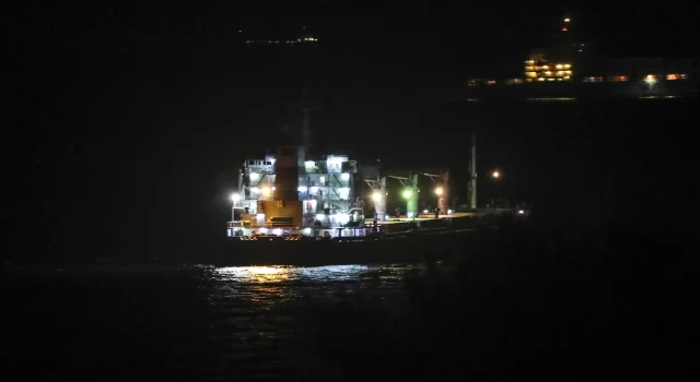 Odessa’dan gelen kuru yük gemisi Razoni İstanbul Boğazı Karadeniz girişine ulaştı