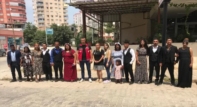 Adana’da 6 Roman çiftin resmi nikahı yapıldı 