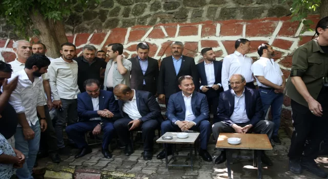 DEVA Partisi Genel Başkanı Babacan, Muş’ta ziyaretlerde bulundu